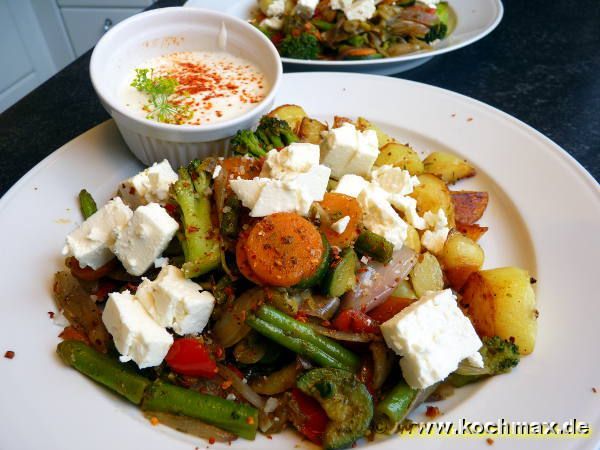 Gyros-Gemüse mit Joghurtsauce