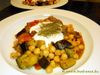 Auberginen-Tajine mit Tomaten, Kichererbsen und Joghurt