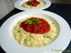 Mozarella-Risotto mit Tomatenhaube